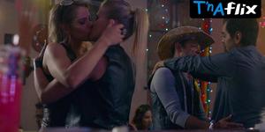 Sarah Minnich Lesbian Scene  In Roswell, New Mexico