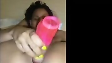 Mexican Mommy Faps On Cam