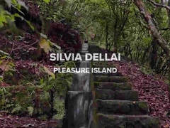 Dellai Twins   Pleasure Island